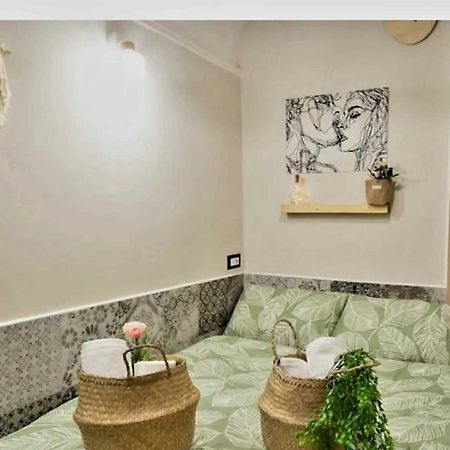 Casina Via Foria Acomodação com café da manhã Nápoles Exterior foto