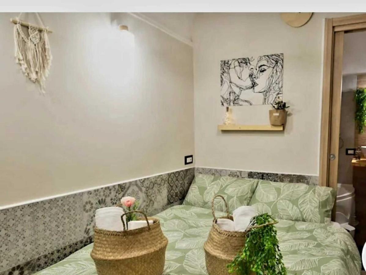 Casina Via Foria Acomodação com café da manhã Nápoles Exterior foto